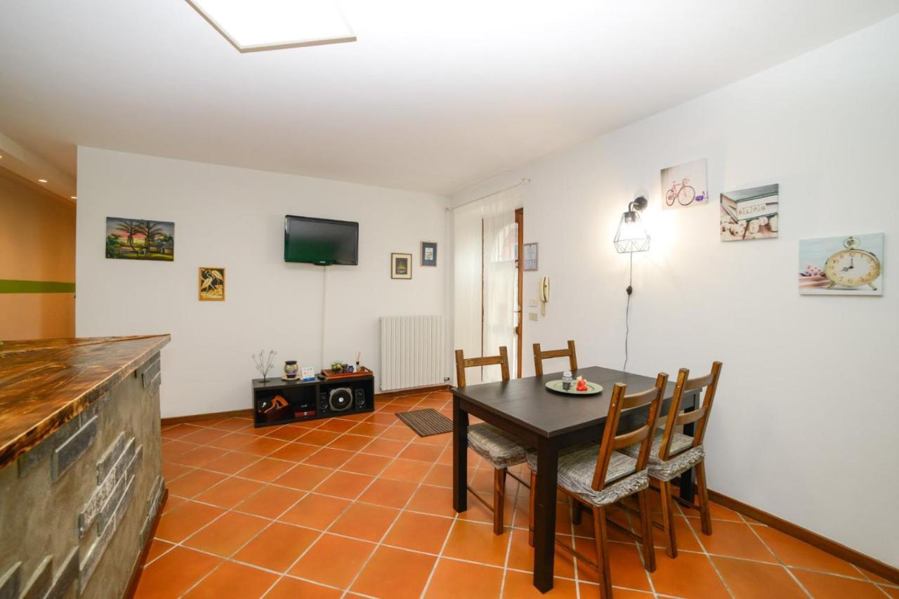 Loft Free Parking Agli Ulivi Moderno E Spazioso Apartment Peschiera del Garda Bagian luar foto